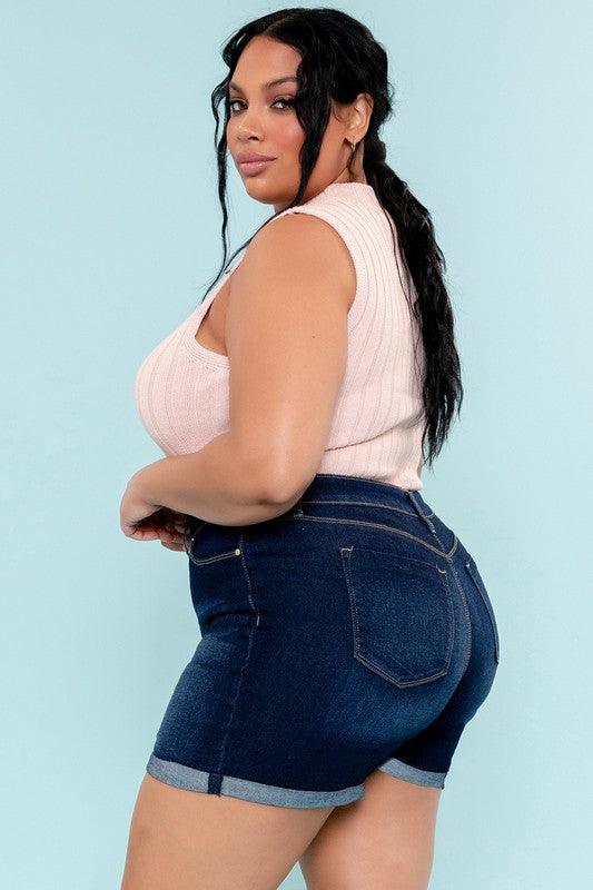 ES245556 - Free Rein on Main