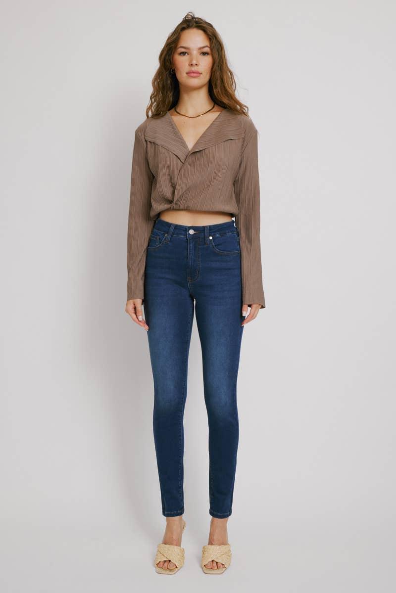 KC11253D - Free Rein on Main